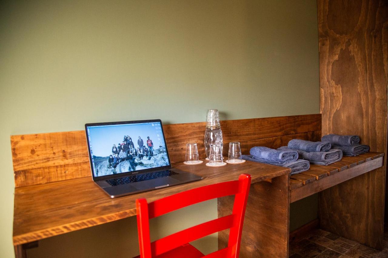 Hostal Esquina Patagonica コイハイケ エクステリア 写真