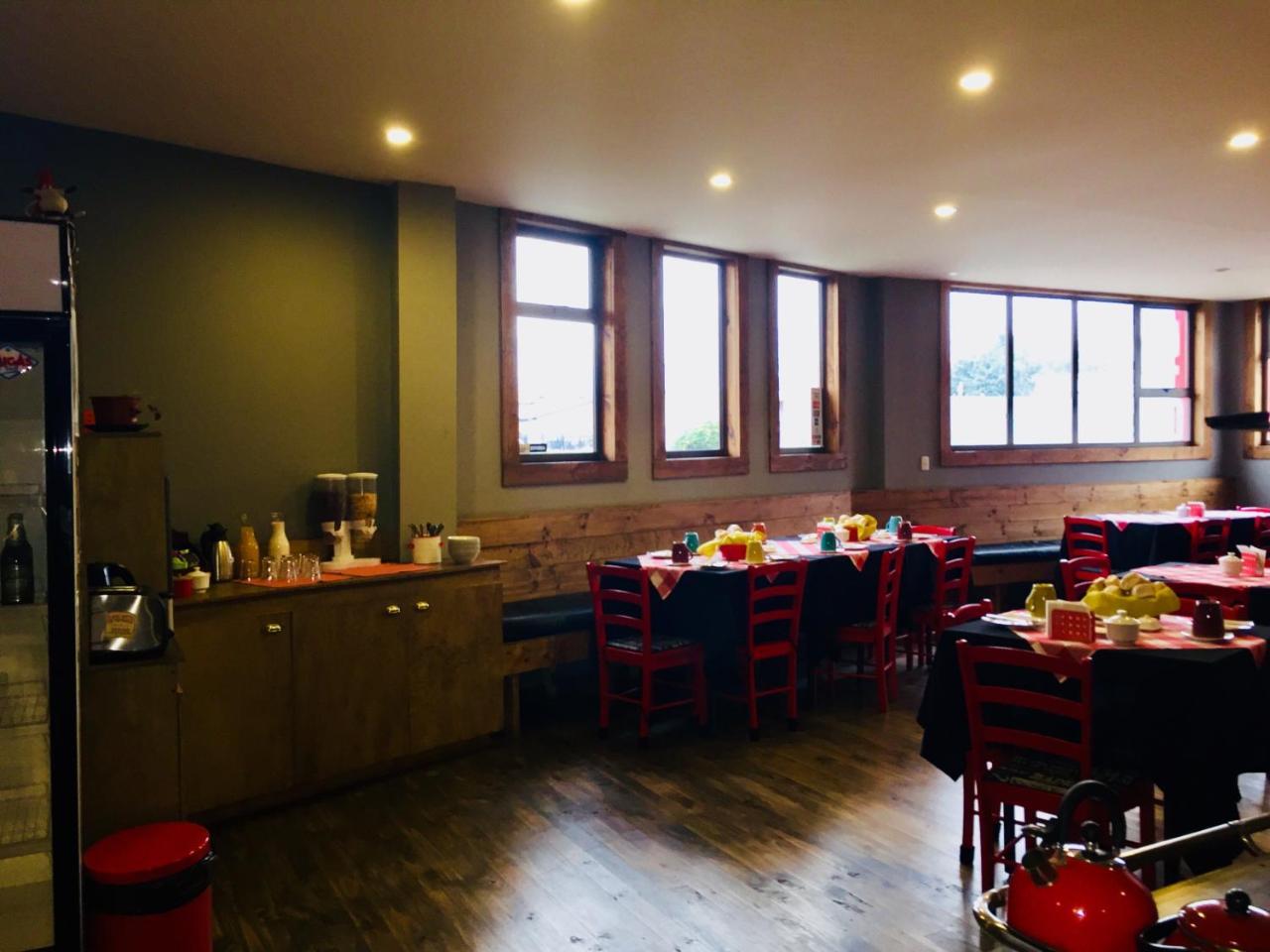 Hostal Esquina Patagonica コイハイケ エクステリア 写真