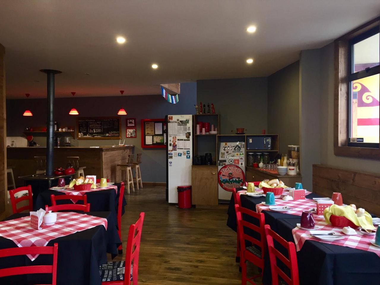 Hostal Esquina Patagonica コイハイケ エクステリア 写真