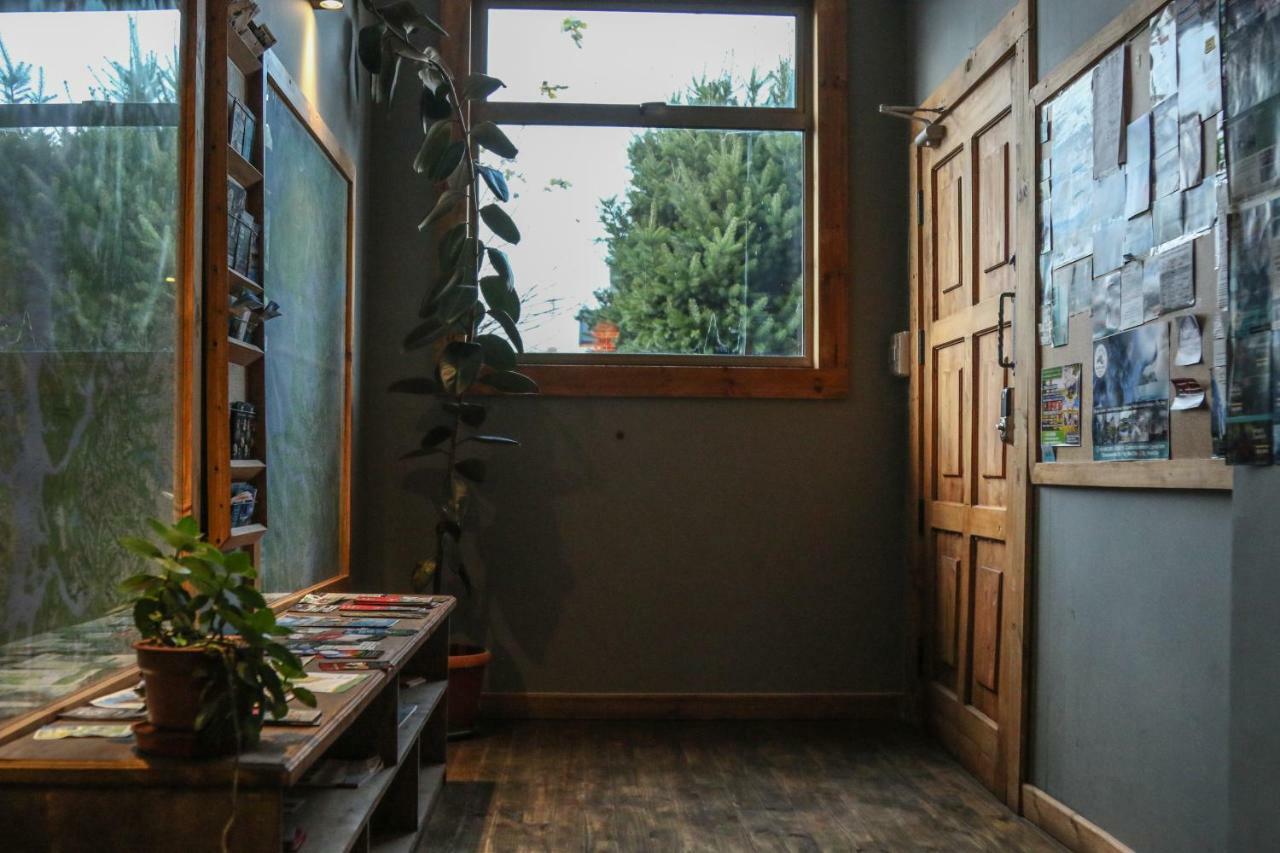 Hostal Esquina Patagonica コイハイケ エクステリア 写真