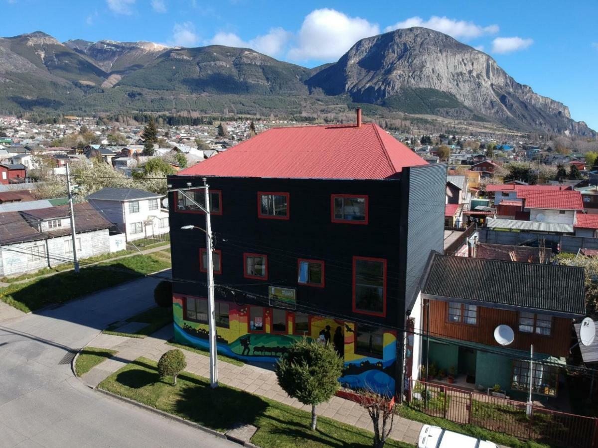 Hostal Esquina Patagonica コイハイケ エクステリア 写真